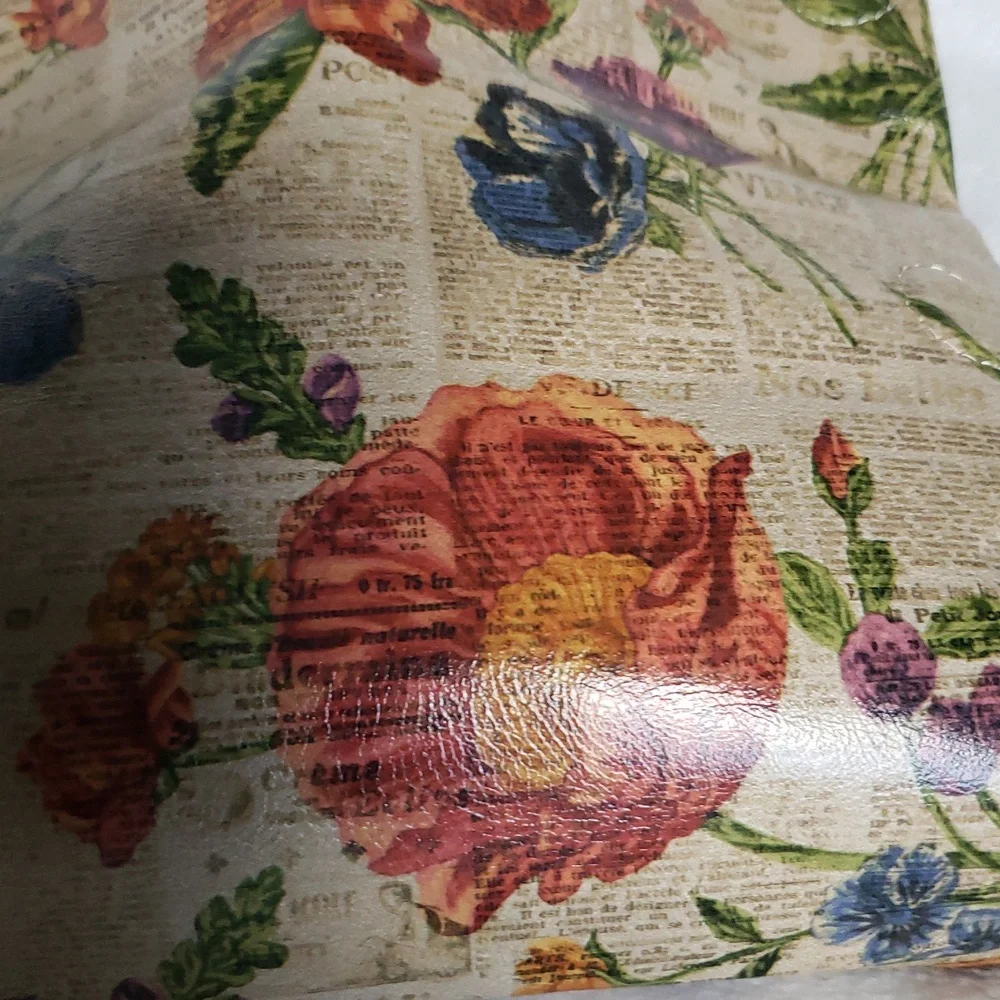 Patricia Nash Foldover Floral Leather Wristlet NWT.‎
